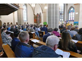 Feier der 1. Heiligen Kommunion in Sankt Crescentius (Foto: Karl-Franz Thiede)